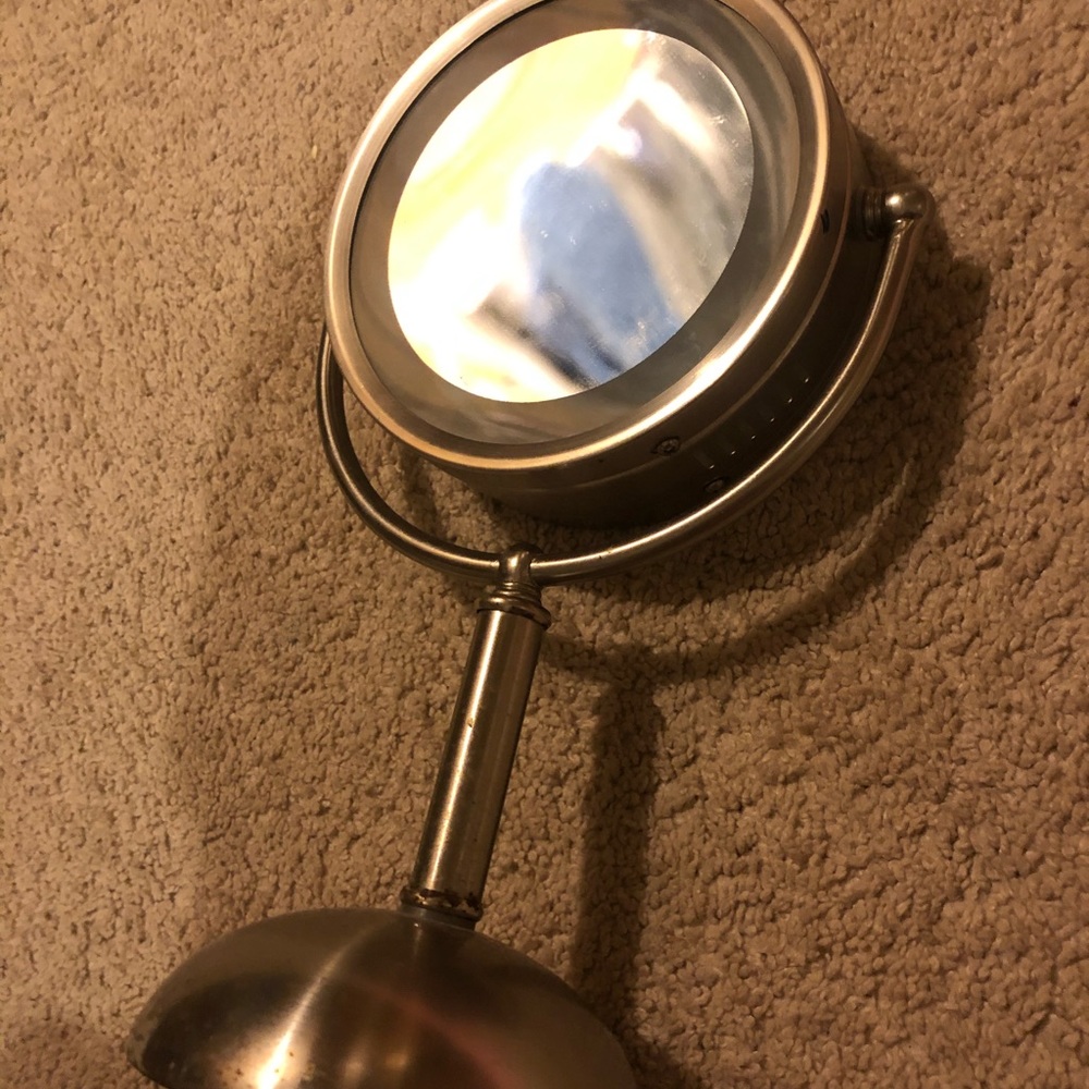 LED tabletop mirror - Picture 2 of 5